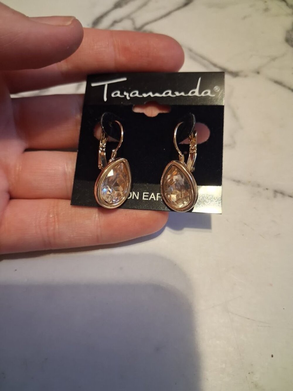 Taramanda dangle earrings